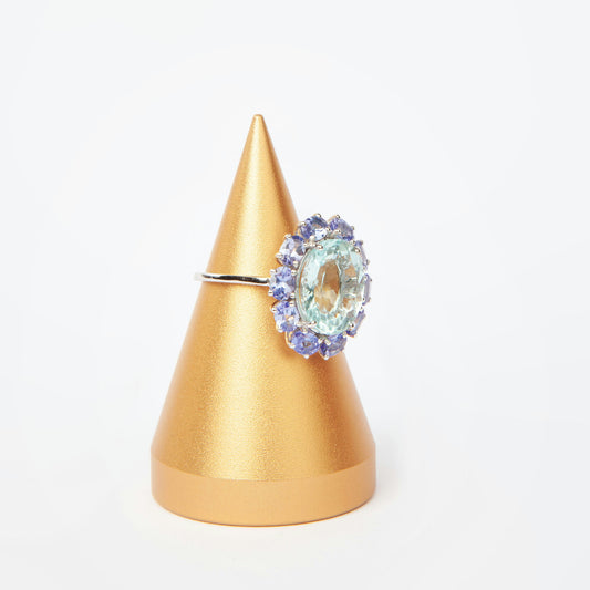 Cocktail ring in 14K white gold featuring 4.05 ct aquamarine and 1.70 ct tanzanite accents.
