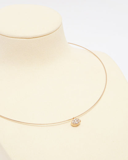 NOVI Jewelry gold choker necklace with 0.90 ct J color SI1 natural oval diamond, IGI certified, jewelry weight 4.2 g, gold weight 4.02 g, modern elegant diamond choker.