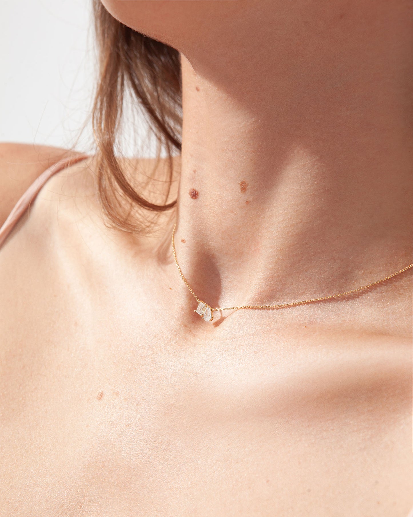 NOVI Jewelry 18K gold pendant necklace with 0.42 ct D/IF and 0.30 ct D/SI2 natural diamonds, IGI and GWLab certified elegant diamond necklace.