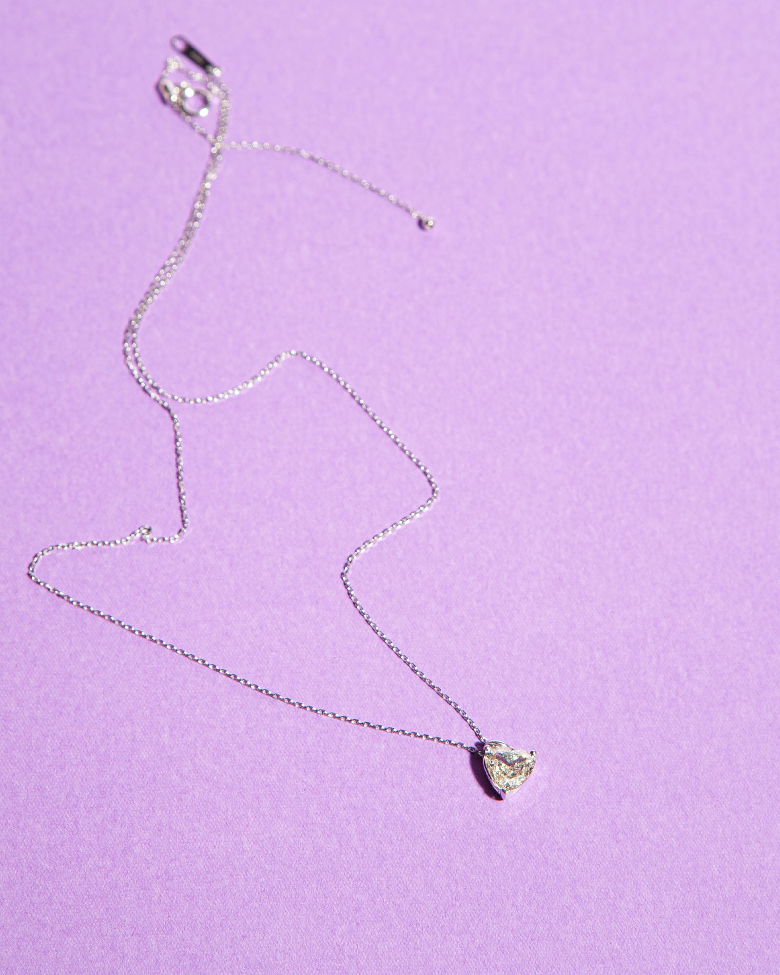 NOVI Jewelry heart-shaped pendant necklace with 1.01 ct K/I1 natural diamond, GWLab certified romantic diamond jewelry, 45 cm chain.