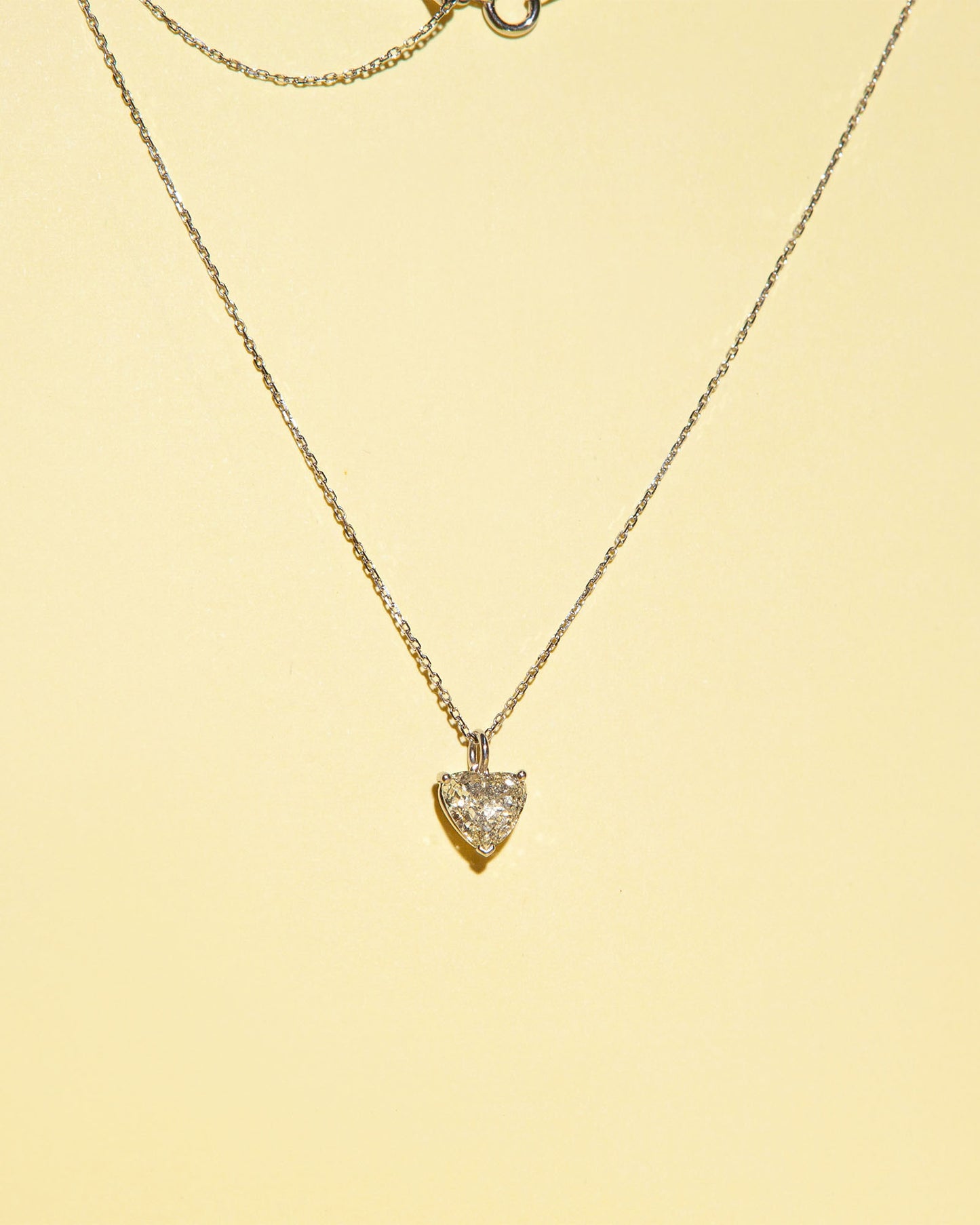 NOVI Jewelry heart-shaped pendant necklace with 1.01 ct K/I1 natural diamond, GWLab certified romantic diamond jewelry, 45 cm chain.