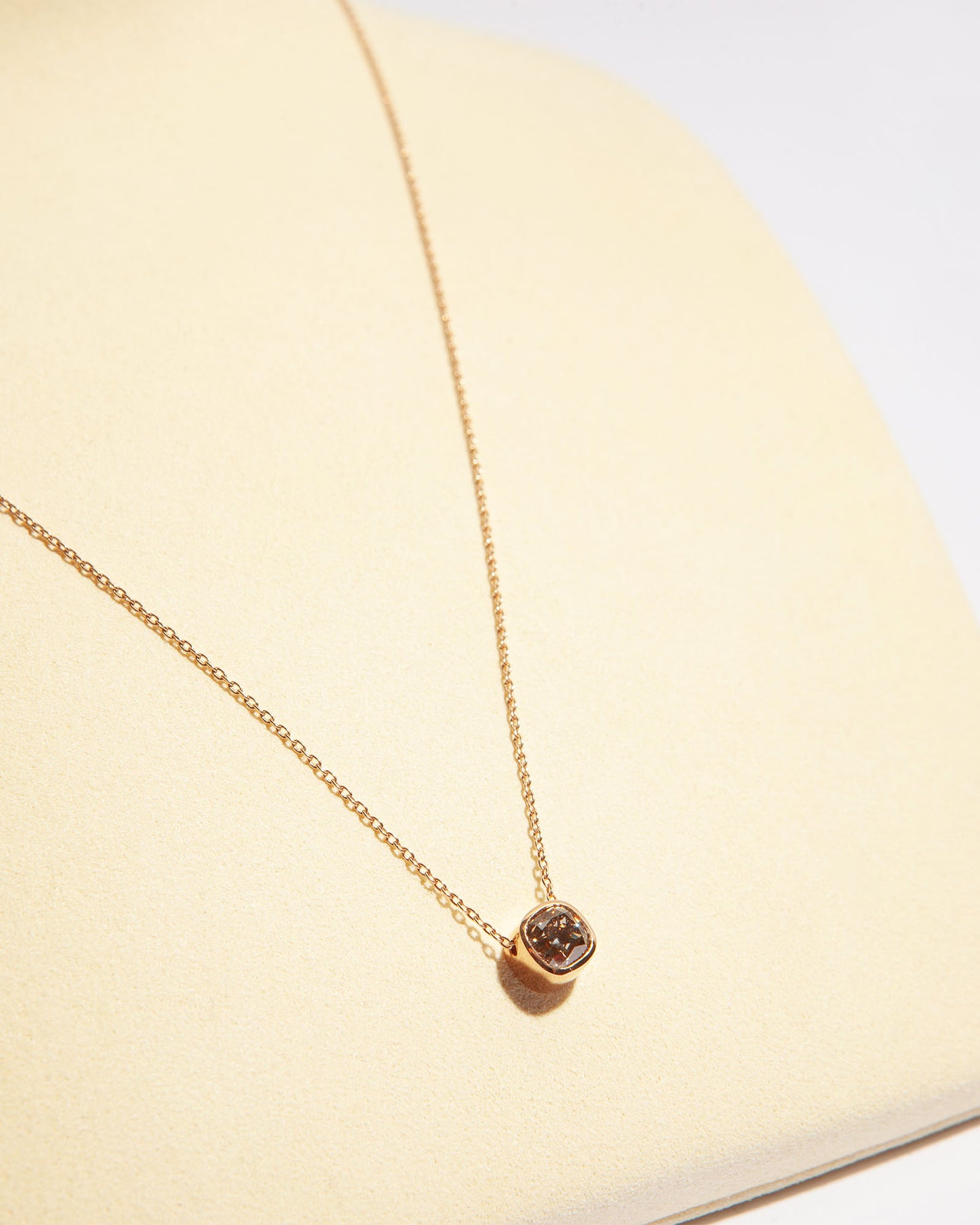 NOVI Jewelry 18K gold pendant with 1.01 ct light brown natural diamond, GWL certified contemporary diamond necklace.