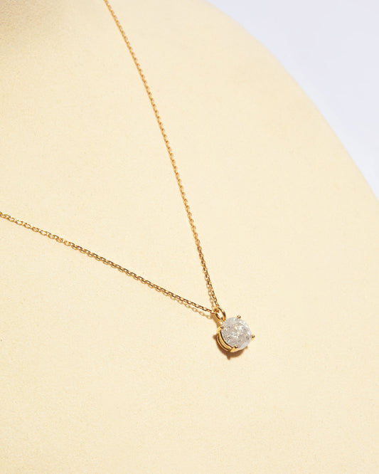 NOVI Jewelry 18K gold pendant with 1.55 ct round natural diamond, IGI certified elegant diamond necklace.