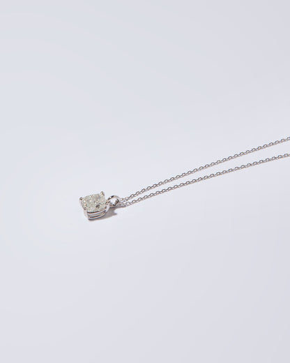 NOVI Jewelry pendant necklace with 1.01 ct E color natural diamond, I2, GWL certified, jewelry weight 1.6 g, gold weight 1.4 g, cushion-cut diamond pendant.