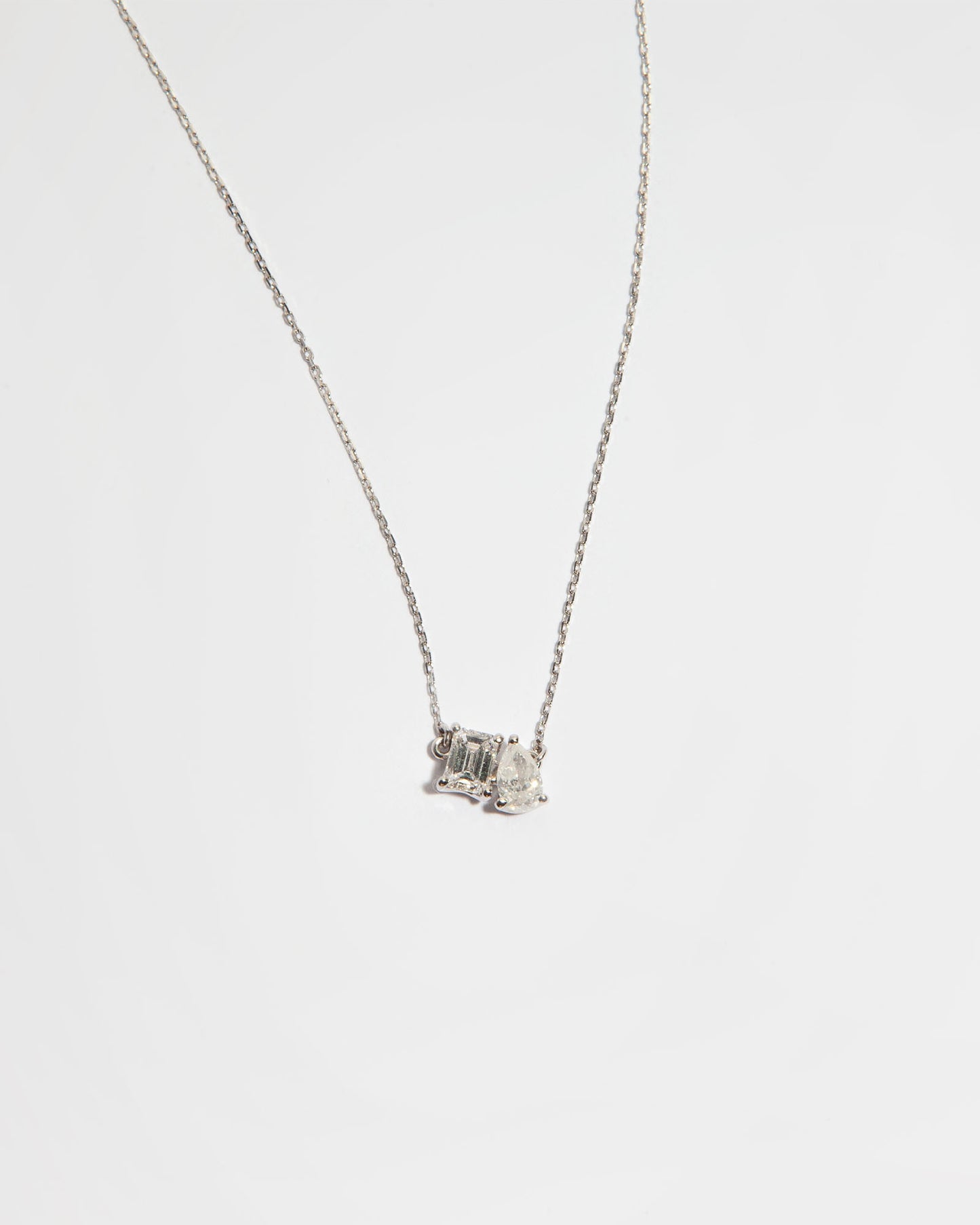 NOVI Jewelry 18K white gold pendant necklace with 0.67 ct natural diamonds, IGI and GWLab certified elegant diamond jewelry.