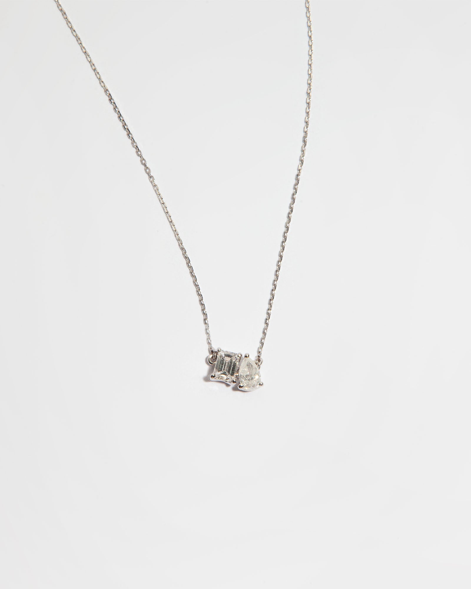 NOVI Jewelry 18K white gold pendant necklace with 0.67 ct natural diamonds, IGI and GWLab certified elegant diamond jewelry.