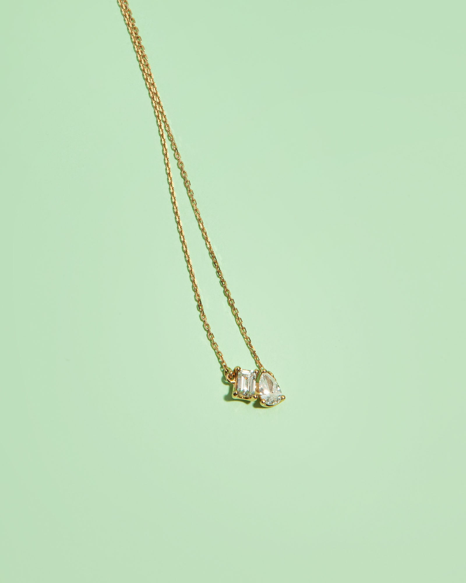 NOVI Jewelry 18K gold pendant necklace with 0.42 ct D/IF and 0.30 ct D/SI2 natural diamonds, IGI and GWLab certified elegant diamond necklace.