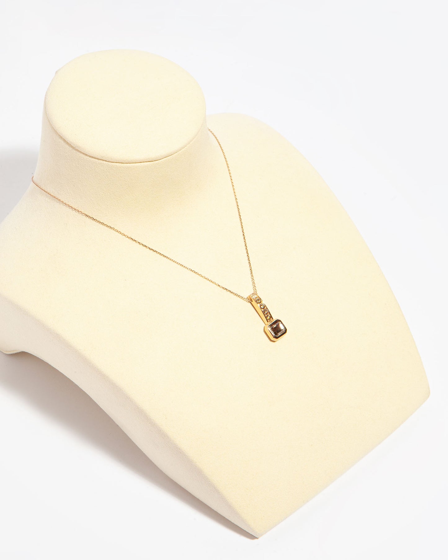 NOVI Jewelry 18K yellow gold pendant with 1.39 ct fancy brown mixed-color diamond and 0.24 ct natural diamonds, SI1-SI3, GWLab certified luxury diamond pendant.