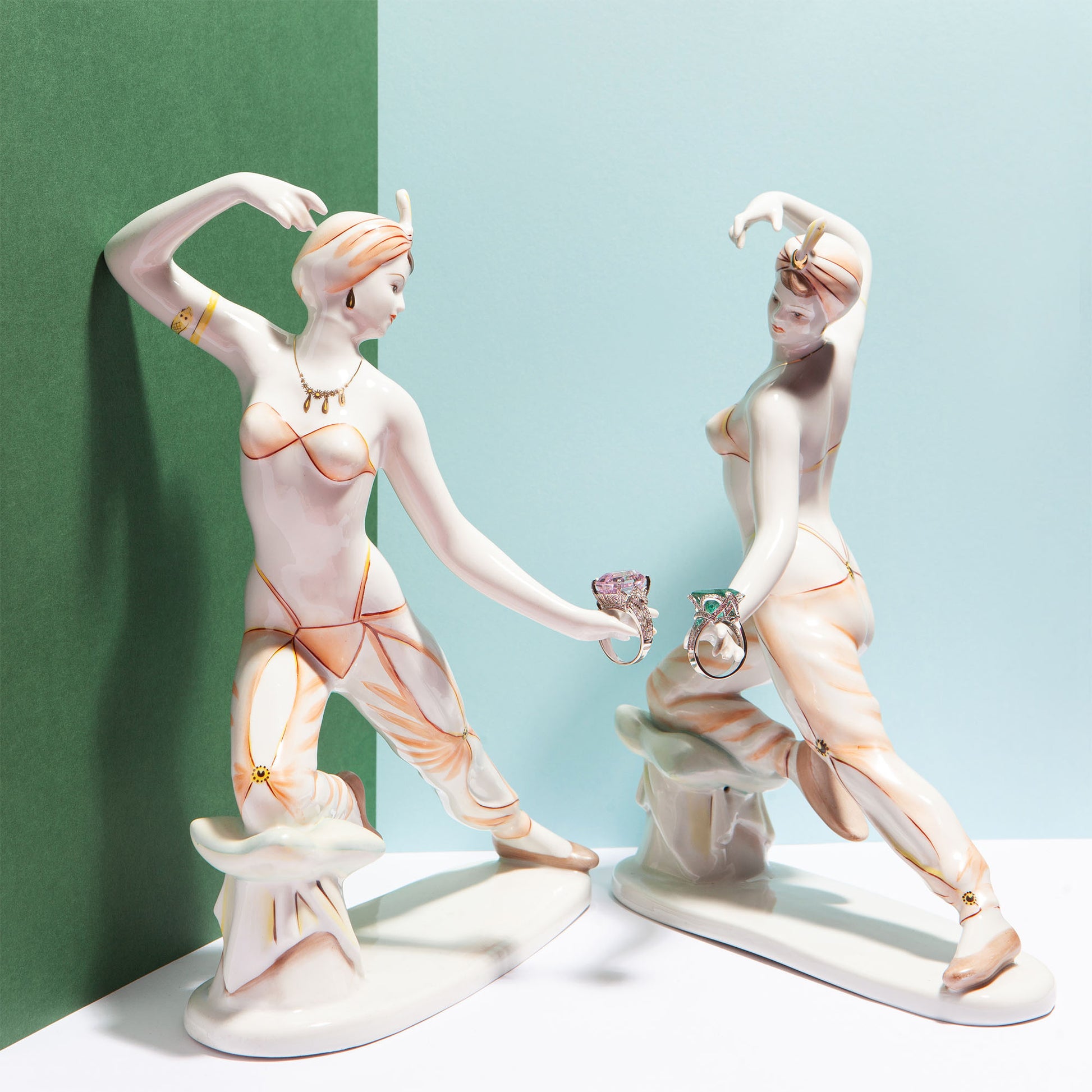 NOVI Jewelry 14K white gold ring featuring a 9.80 ct bluish-green emerald accented with 0.79 ct Faint Pink SI1/E diamonds, IGI certified, elegant and timeless design highlighting the emerald’s color and diamond sparkle.