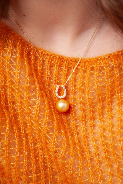 NOVI Jewelry 18K gold pendant with 12.6 mm golden South Sea pearl and 0.20 ct natural diamonds, luxury fine jewelry.