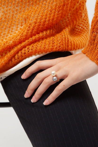 NOVI Jewelry 18K gold ring with 9 mm and 10 mm South Sea pearls, modern elegant open-design pearl ring.