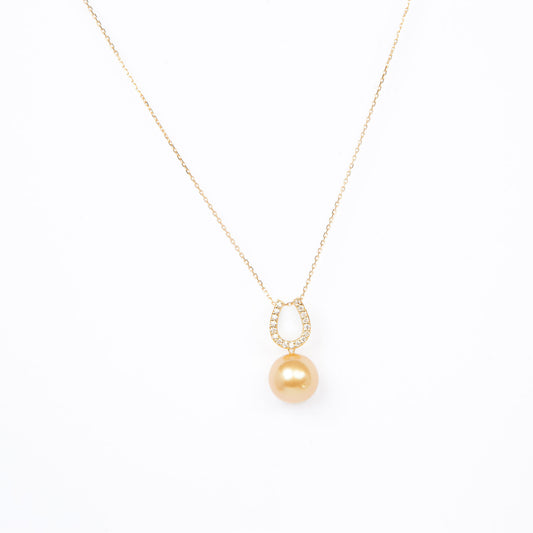 NOVI Jewelry 18K gold pendant with 12.6 mm golden South Sea pearl and 0.20 ct natural diamonds, luxury fine jewelry.