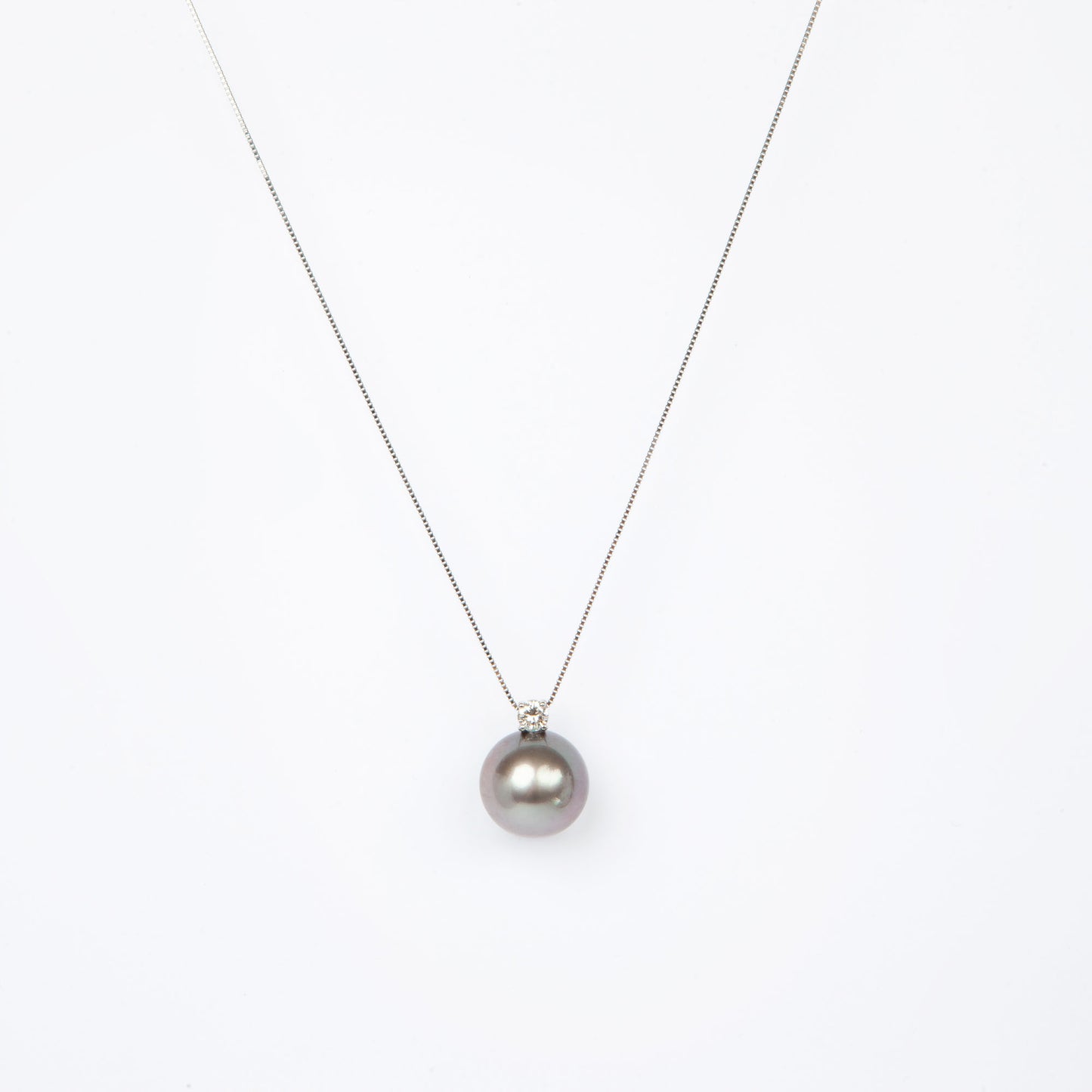 NOVI Jewelry platinum PT900/850 necklace with 15 mm Japanese pearl and 0.3 ct G VS2 diamond, CGL certified luxury pearl pendant.