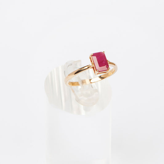 NOVI Jewelry 14K yellow gold ring with 0.84 ct natural ruby, IGI certified luxury ruby fine jewelry.