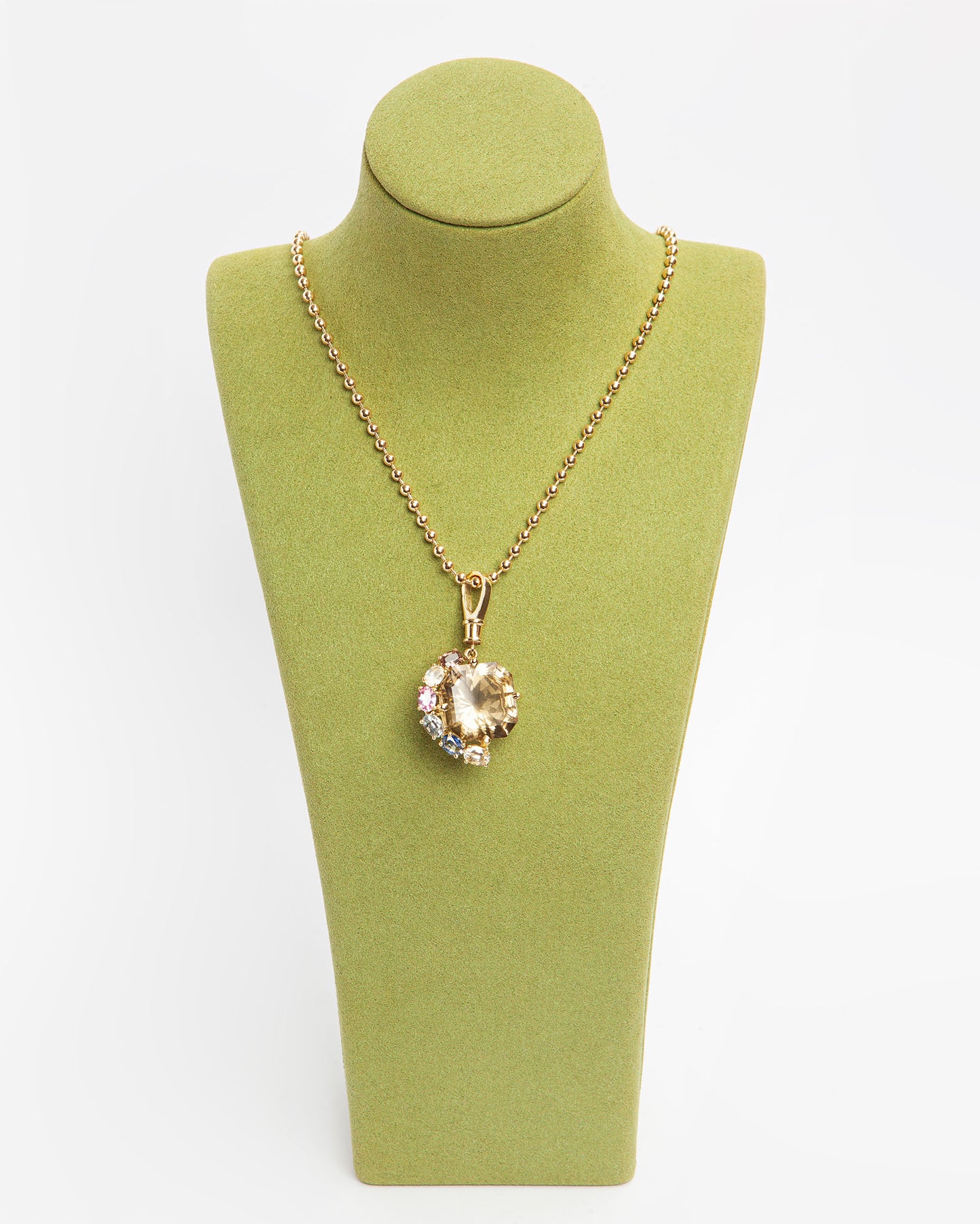 NOVI Jewelry 18K yellow gold pendant with 20.46 ct natural quartz and 3.06 ct multicolor sapphires, Sri Lanka origin, oval cut, total 23.62 ct, statement gemstone pendant.
