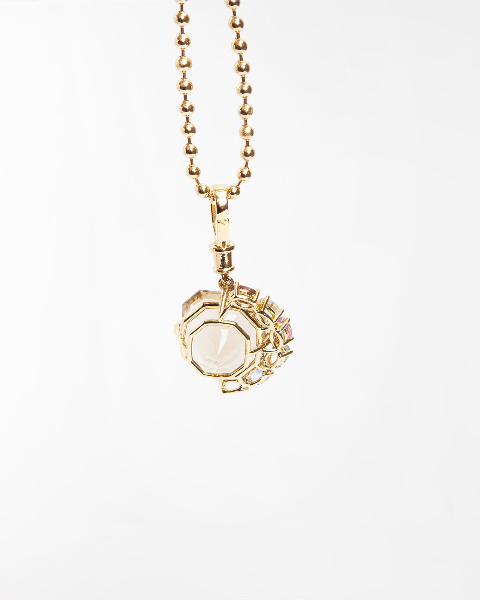 NOVI Jewelry 18K yellow gold pendant with 20.46 ct natural quartz and 3.06 ct multicolor sapphires, Sri Lanka origin, oval cut, total 23.62 ct, statement gemstone pendant.