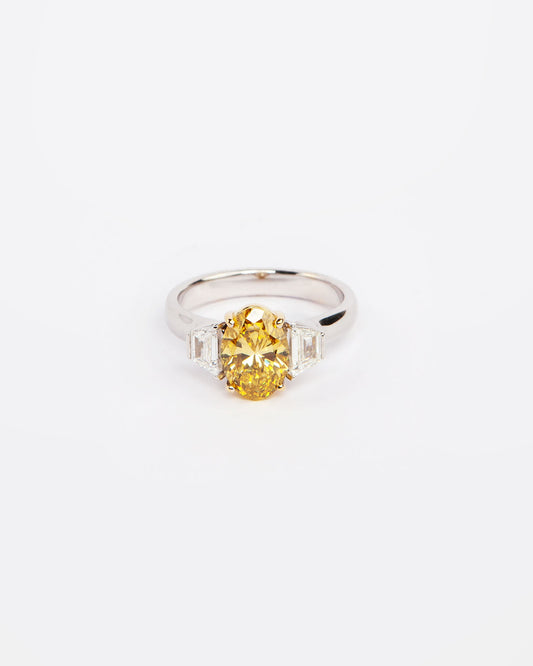 NOVI Jewelry 18K gold ring with 1.58 ct fancy deep brownish-yellow diamond and accent diamonds, IGI certified luxury diamond ring.