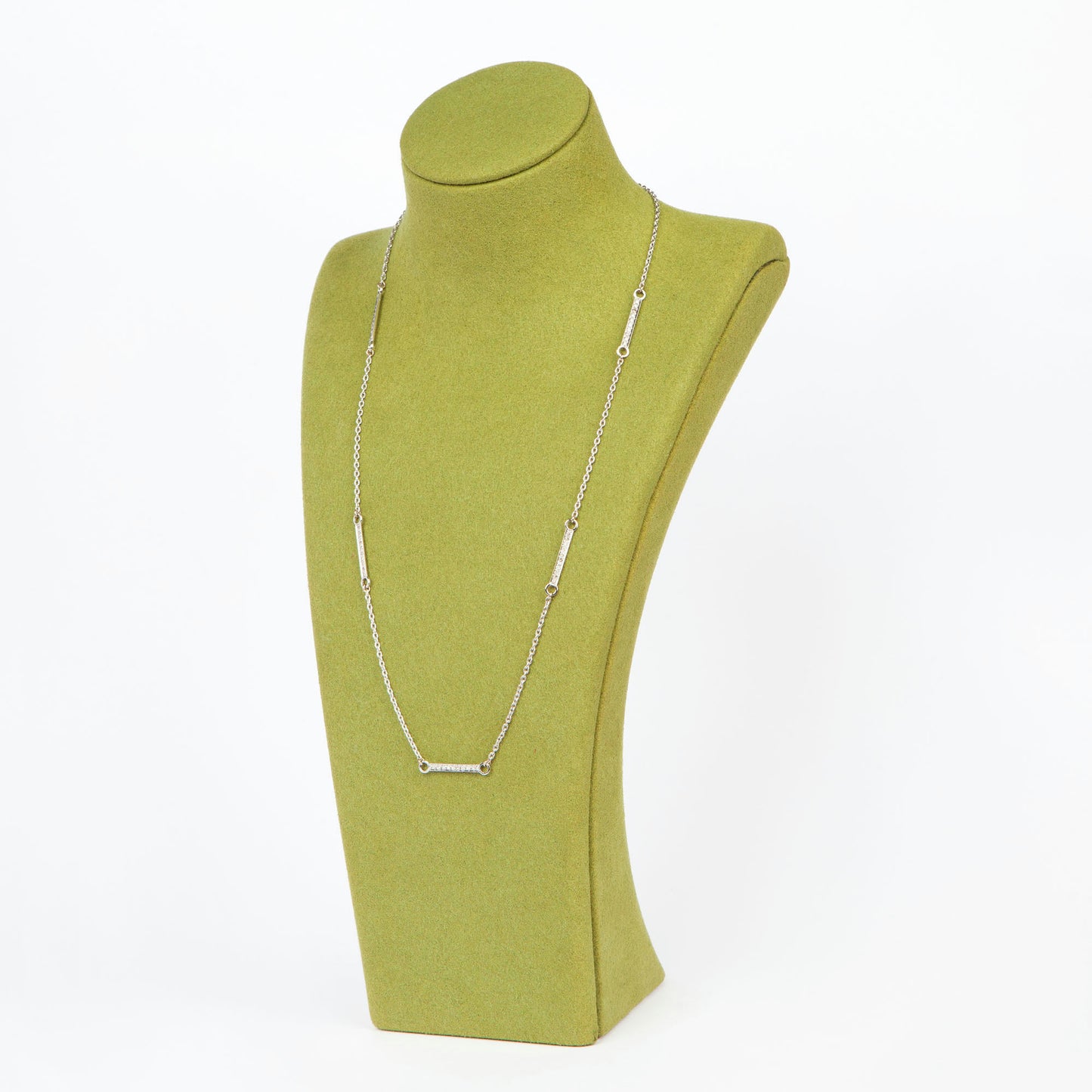 18K White gold Necklace featuring 50 Diamonds totaling 0.45 ct.