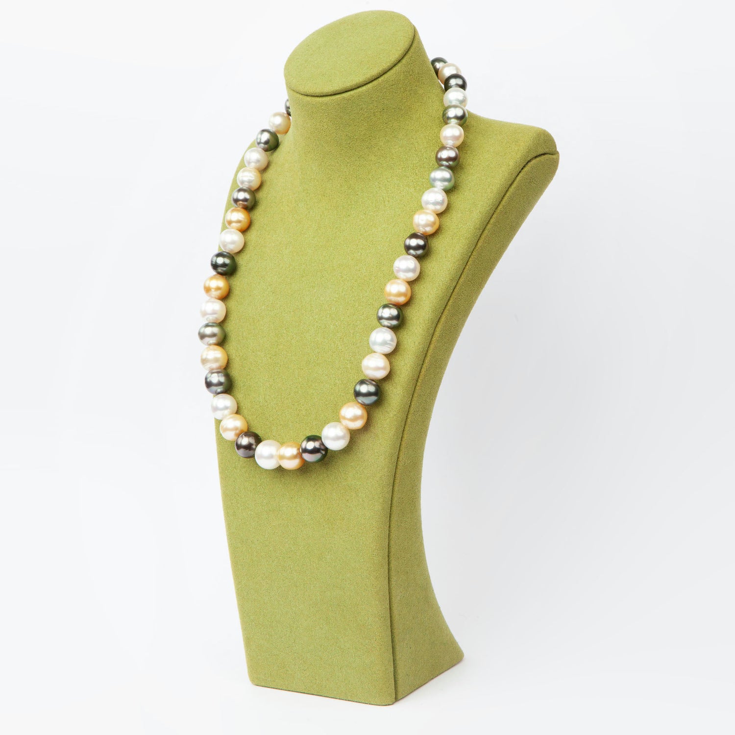 Elegant necklace featuring 43 natural South Sea pearls in white, golden, and dark tones.